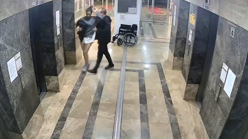 İntihar denilen ölümde kamera kayıtları ortaya çıktı: Tartaklanarak eve götürüldü