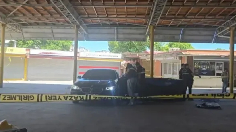 Güpegündüz katlettiler: Otomobile düzenlenen saldırıda sürücü ve hamile kadın öldü