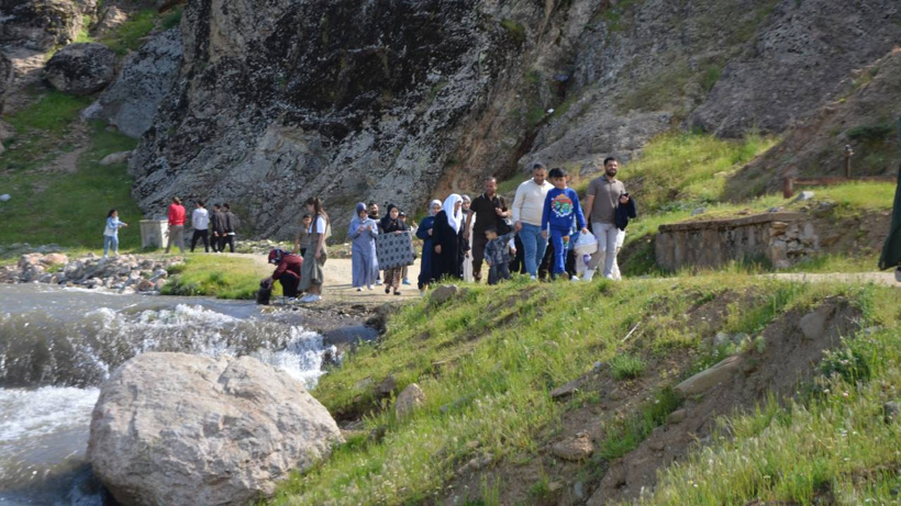 Isparta'dan Diyarbakır'a herkes buraya akın etti: Gören hayran kaldı!
