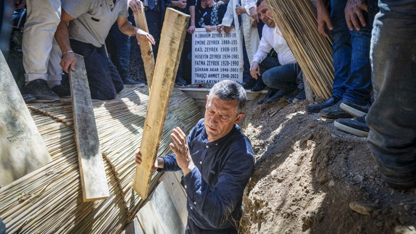 Vefanın fotoğrafını çeken basın emekçisini işten çıkardılar! Butlan kıyımı devam ediyor