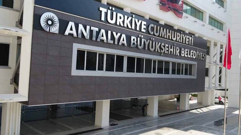 Son dakika | Antalya Büyükşehir'e operasyon: 3 kişi gözaltında
