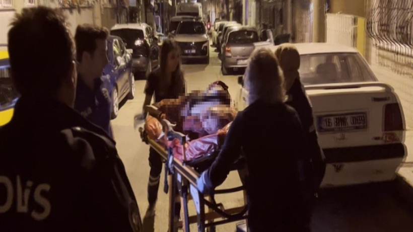 Oğlu tarafından bıçaklanan anne hastanede hayatını kaybetti