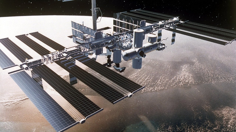 Uzayda mahsur kaldılar: Astronotlar uzay kıyafetlerini giyip kapsüle sığındı