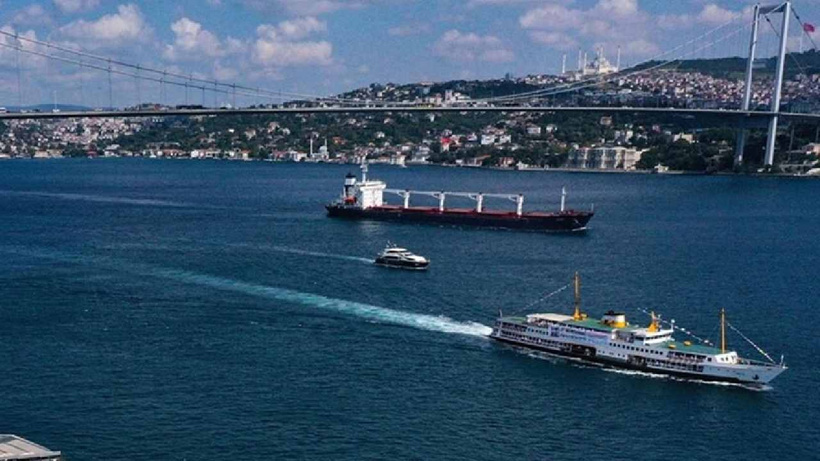 İstanbul Boğazı'nda gemi trafiği çift yönlü kapatıldı