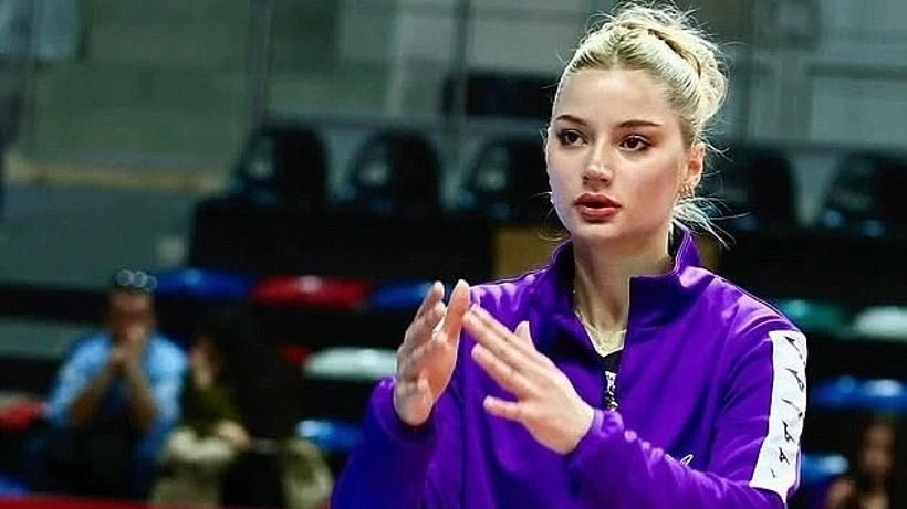 Kim tutar Hilal'i: Daha 24 yaşında bu 10 oldu - Fotoğraf: 4
