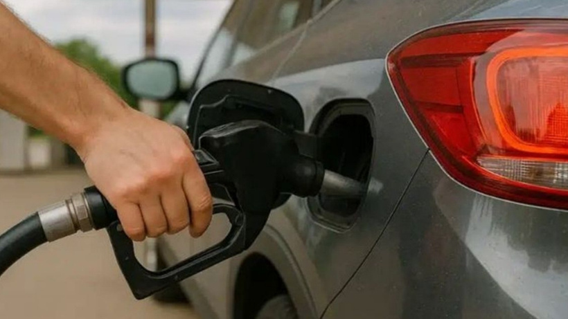 Petrol tekrar tırmanıyor, zam geliyor: Tabelalar değişmeden son fiyatlar!