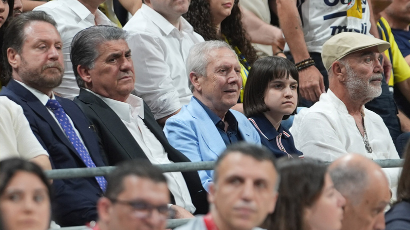 Aziz Yıldırım Serdal Adalı'yla beraber izledi: Yeni dönemin ilk galibiyeti geldi