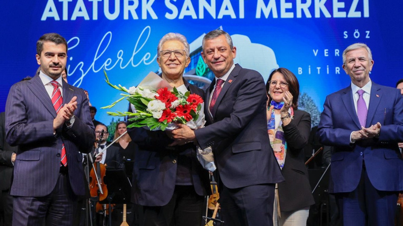 Özgür Özel'den Zülfü Livaneli'li paylaşım