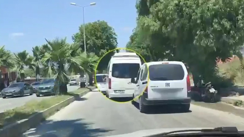 Hatay’da 24 düzensiz göçmen ve 2 insan kaçakçısı yakalandı - Resim : 1