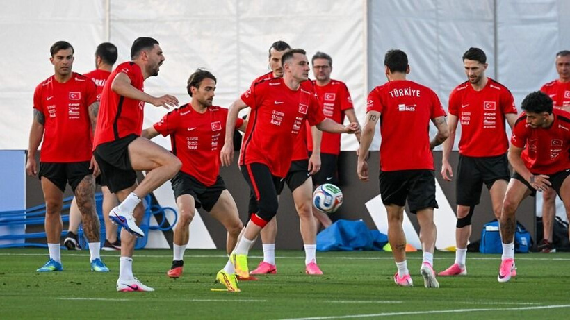 Milli takımın ilk 11'i belli oldu: Montella'dan Paraguay'a büyük sürpriz - Fotoğraf: 12