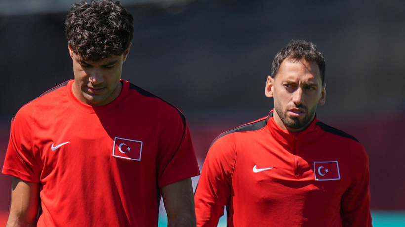 Hakan Çalhanoğlu defteri resmen kapandı