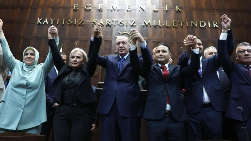 Transferler AKP'li Şamil Tayyar'ı da rahatsız etti: 'Seçimde görürüz' diyerek uyardı