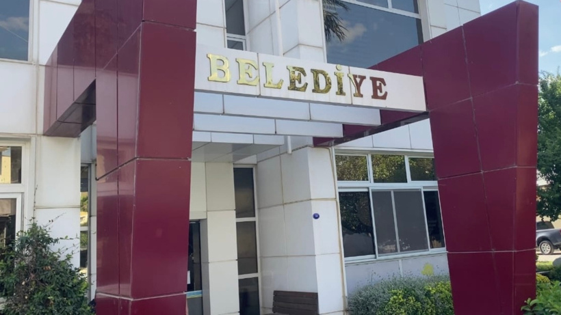 Seferihisar Belediye Başkanı gözaltında diyalize götürüldü