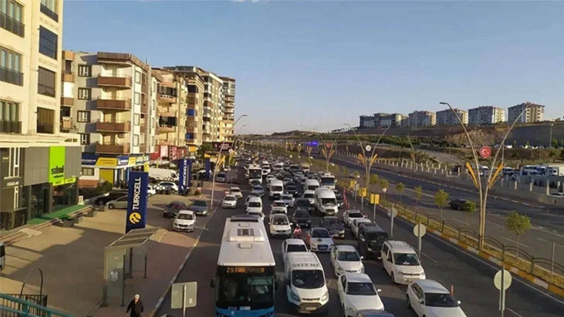 Şanlıurfa'dan kaçan kaçana: Canını seven kaçıyor
