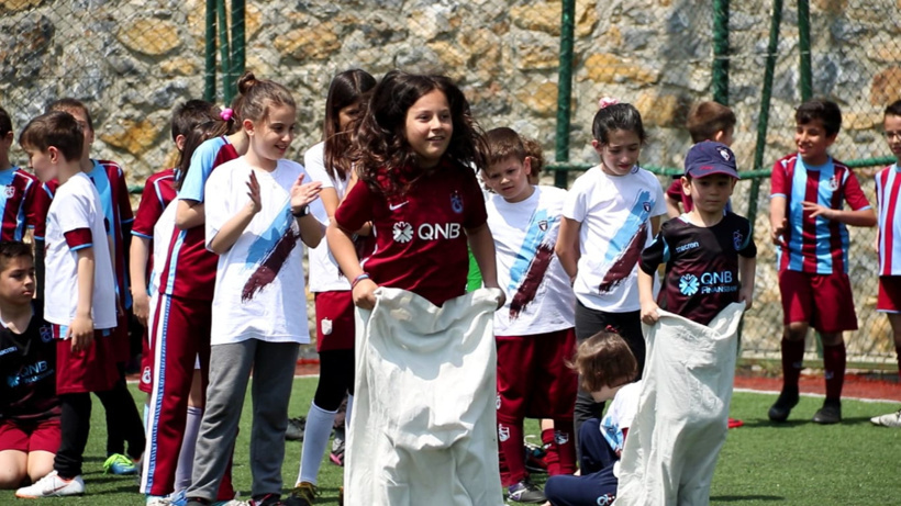 Minguzzi ailesinin katılımıyla Trabzonspor taraftarından çocuk şenliği