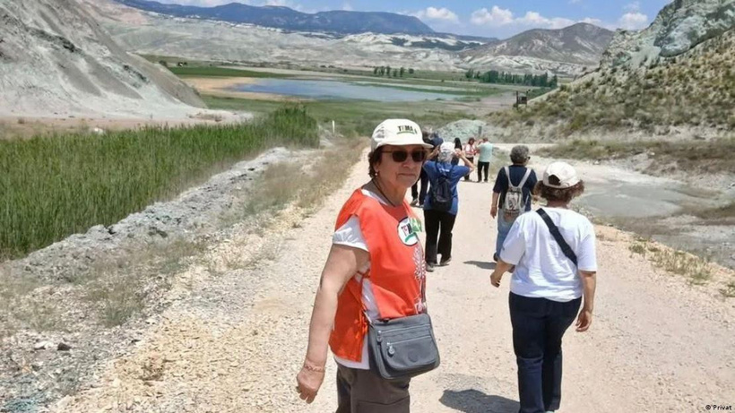 75 yaşındaki kalp hastası Ayten öğretmene ''terör' tutuklaması! Savcı eşi ölünce TEMA gönüllüsü olmuş - Resim : 3