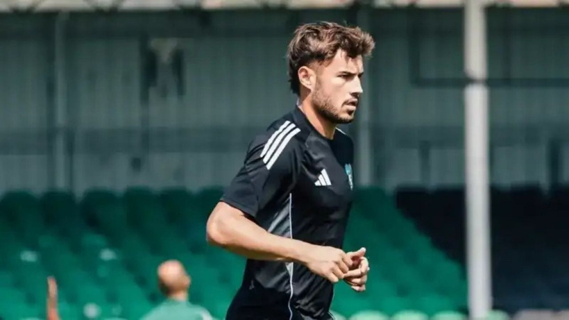 2 şampiyonluk yaşadığı kulüpten teşekkür ederek yolladılar