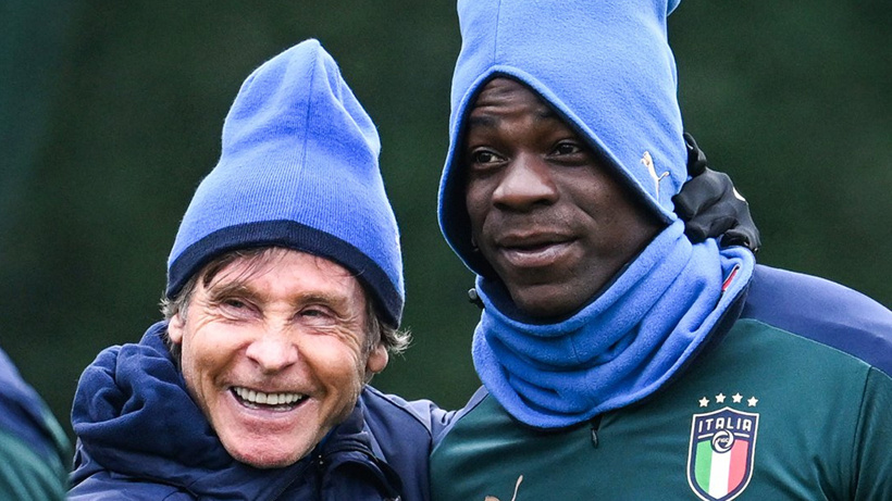 Balotelli yeni takımını açıkladı