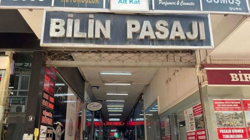 Olaylı pasaj parça parça yıkılıyor