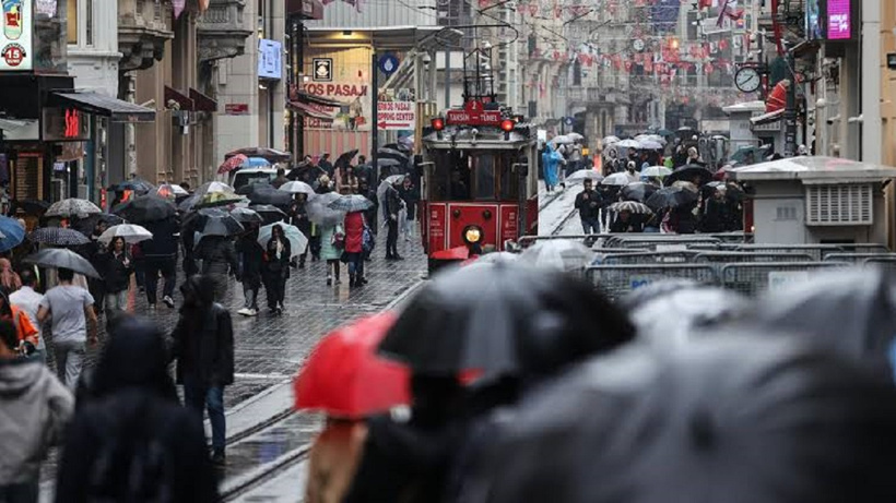 İstanbul ve çevre iller hafta sonuna yağmur altında girecek