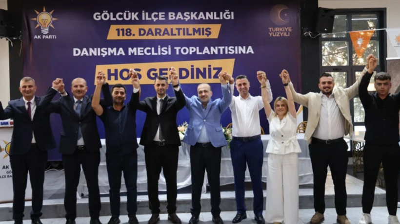 Yeniden Refah'tan aday olmuştu: 185 kişiyle birlikte AKP'ye katıldı