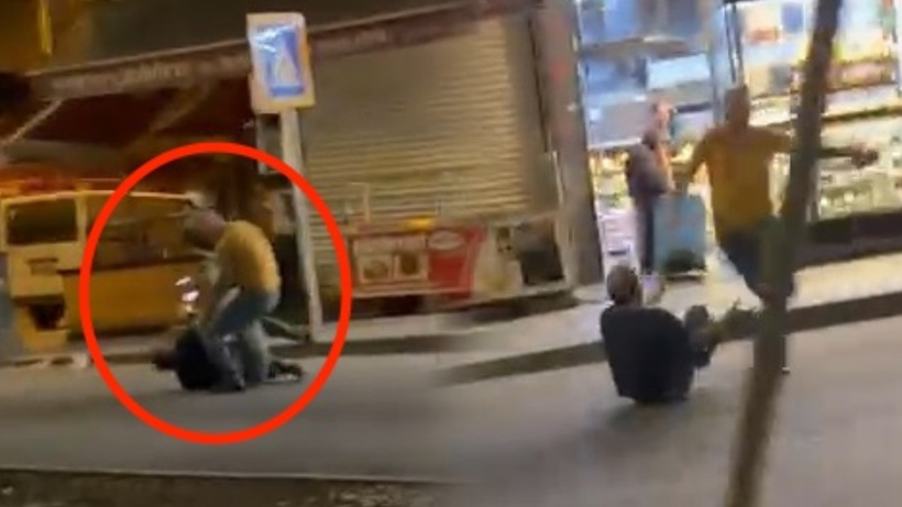 Taksiciler birbirine girdi: Durak kavgası kamerada