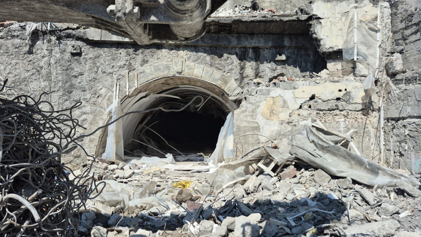 İş hanının altında tarihi keşif: 2. Dünya Savaşı'ndan kalma sığınak bulundu - Fotoğraf: 4