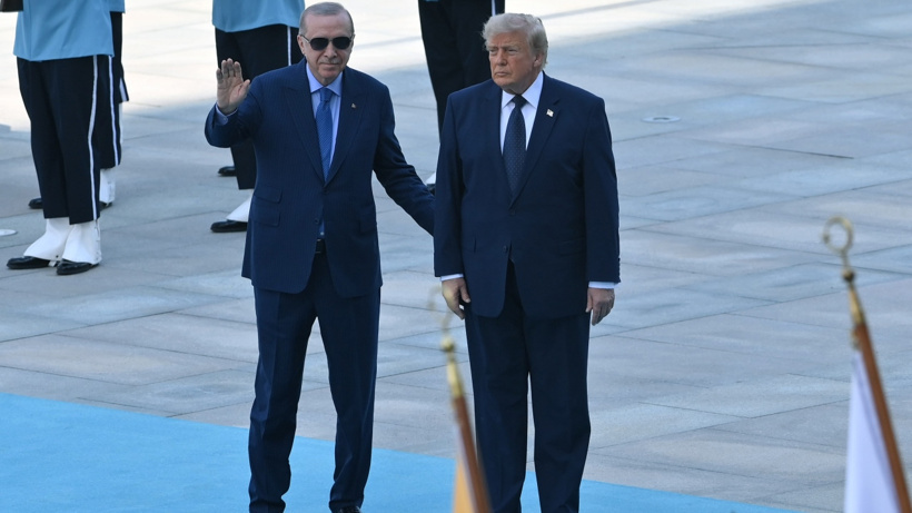 ABD İran'ı bombalarken Trump'a Saray'da Ahmet Kaya çalındı: "Şehirlere bombalar yağardı her gece"