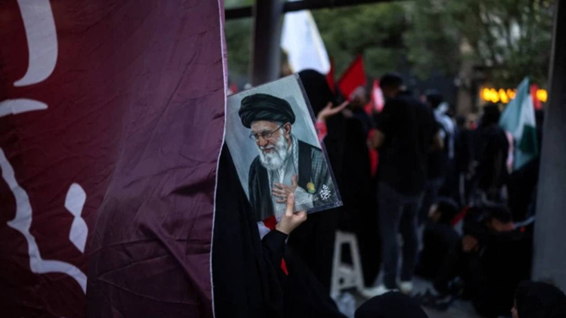 Milyonların katıldığı cenaze sona erdi! Ali Hamaney Meşhed'de toprağa verildi