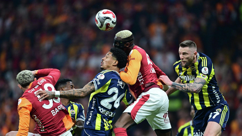 Fenerbahçeli yıldız oyuncu Galatasaray maçında cezayı yedi