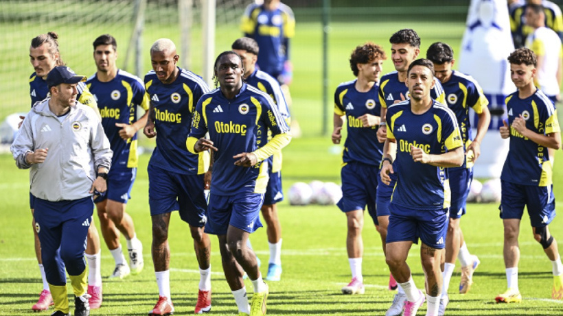 Fenerbahçe'de mecburi karar: 9 isimle yollar ayrılacak