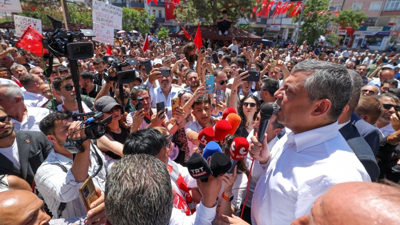 Yeni partinin logo siparişi verildi: Kırmızı ve beyaz renkleri ağırlıklı olacak