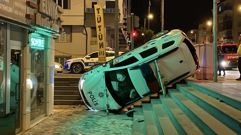 Kayseri'de polis aracı kaza yaptı: 2'si bekçi 3 yaralı