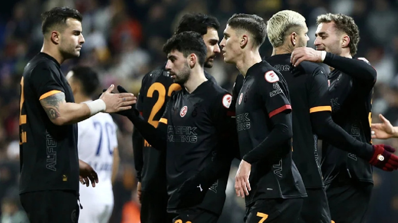 Galatasaray zar zor yolladı: Yeni takıma 6 dakikada şov yaptı