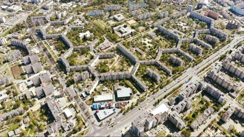 Tam 3 kilometre! Bu apartmanda 10 binden fazla kişi yaşıyor