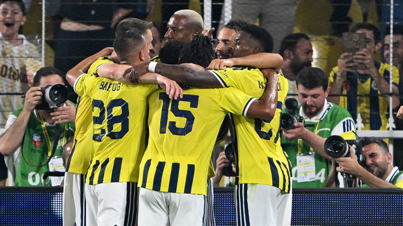Fenerbahçe'nin Gornik Zabrze maçı kararı belli oldu: İsmail Kartal'dan değişiklik