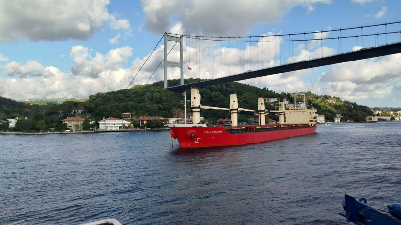 İstanbul Boğazı'nda alarm! Gemi arızalandı, trafik çift yönde durduruldu