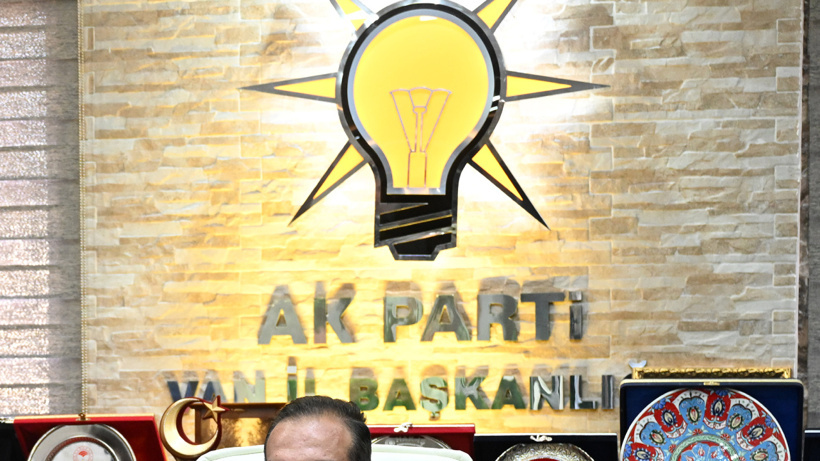 AKP içinde transfer krizi çıktı! Yeniler 'başköşede' olunca eskiler isyan etti