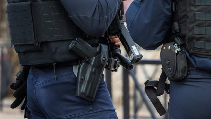 Polislere silah sınırlaması kapıda: Okul saldırılarından sonra gündeme geldi
