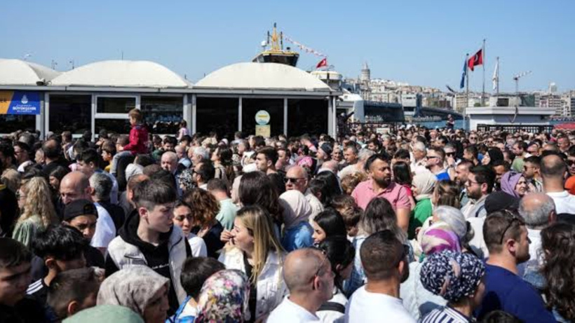 Bilim insanlarından tartışmalı reçete: Dünya nüfusu 4 milyara düşürülmeli