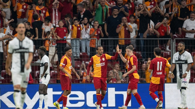 "Şimdi Galatasaraylılar bana küfredecek" diyerek yeni 10 numarasını canlı yayında açıkladı