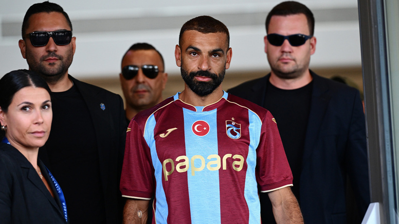 Salah transferine isyan etti