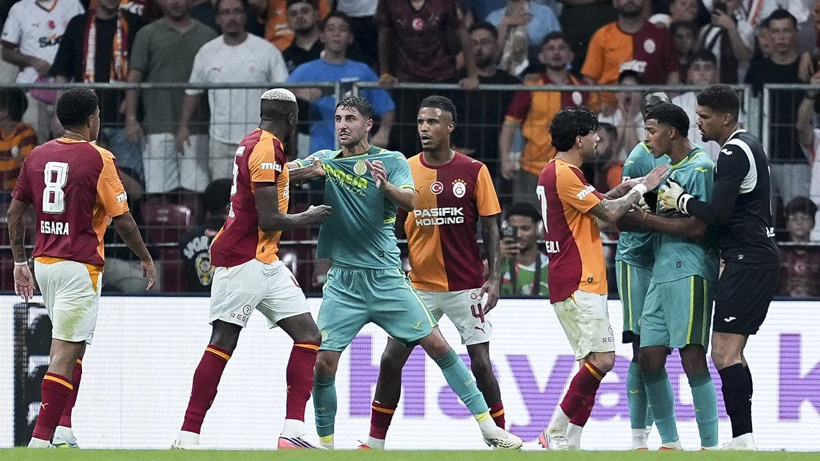 Galatasaray Villarreal'e protestolar eşliğinde yenildi