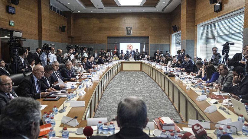 İktidar süreç yasasını millete anlatmanın ilk yolunu buldu