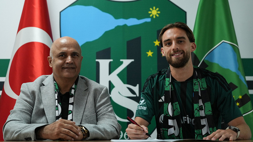 Konyaspor'dan ayrıldı 24 saat geçmeden yeni takımına imzayı attı