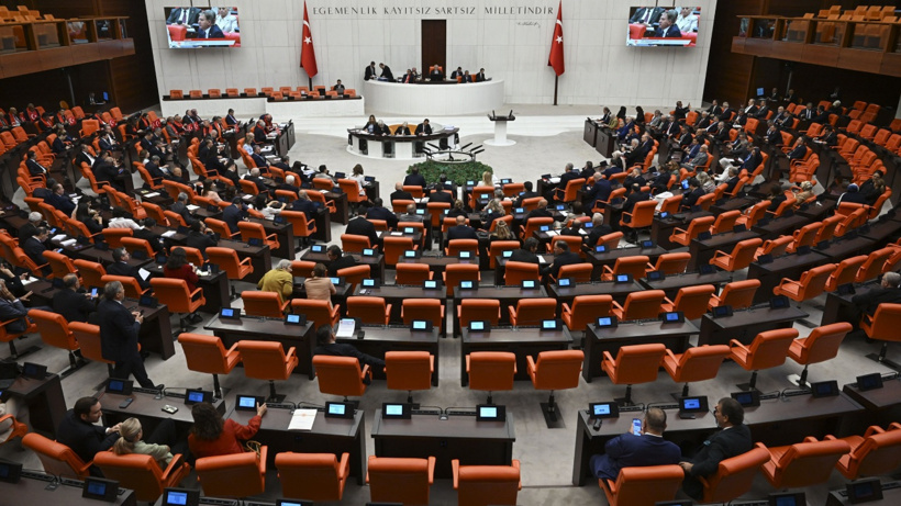 İktidar ağzındaki baklayı erken çıkardı: Yeni anayasa için iklim oluştu