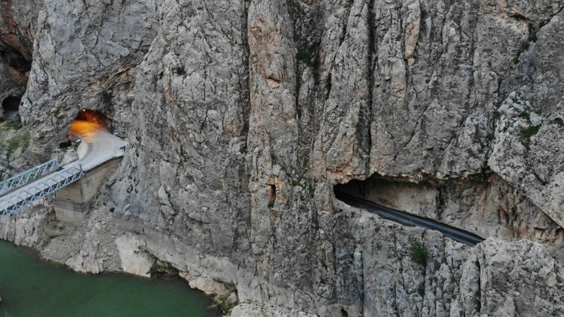 Turistler Erzincan'a akın ediyor: Yapımı 132 yıl sürdü