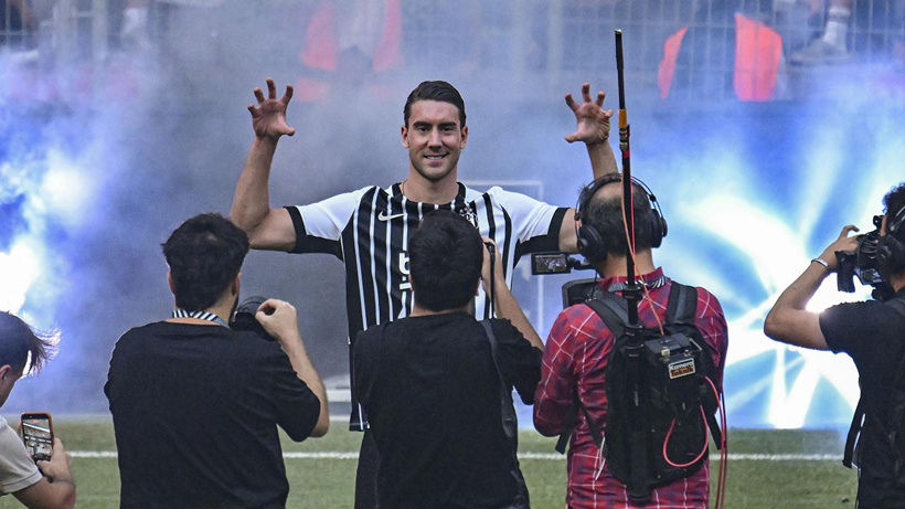 Beşiktaş’a Vlahovic’ten sonra bir yıldız daha: Menajeri İstanbul’da! Görüşmeler başladı