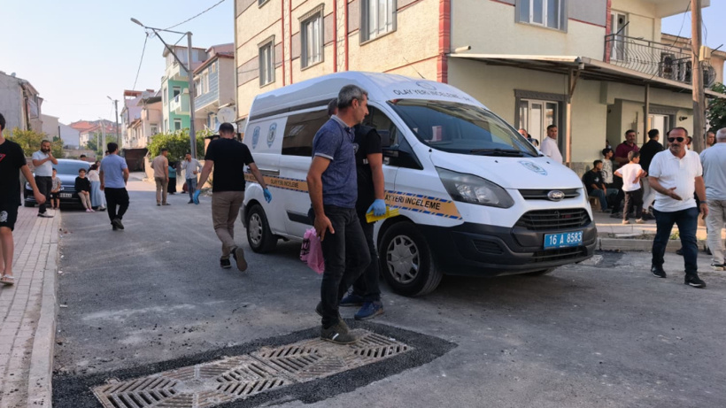 Sokak ortasında dehşet saçtılar: Kurşunlar havada uçuştu