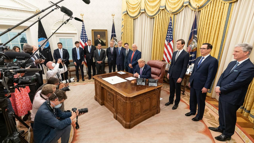 Trump kameraların önünde yine muhabiri azarladı! Ağzına geleni söyledi